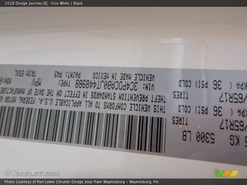 Vice White / Black 2018 Dodge Journey SE