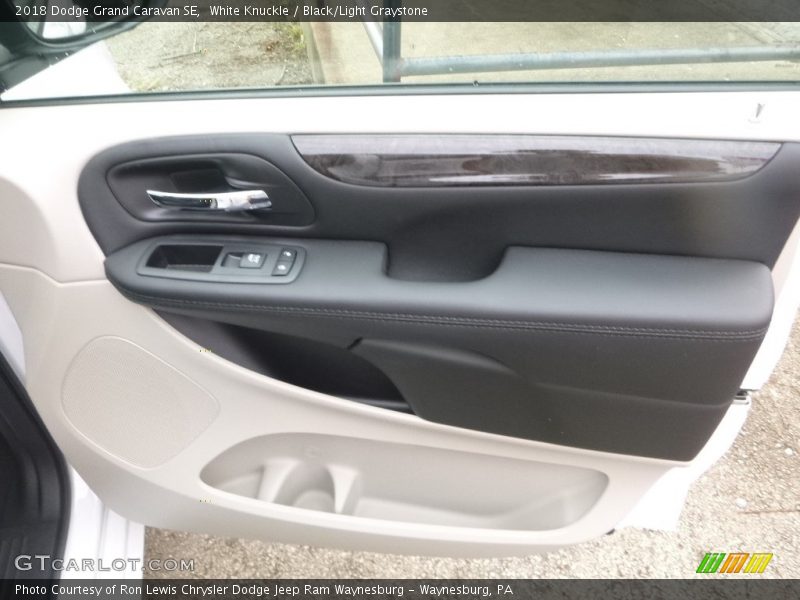 White Knuckle / Black/Light Graystone 2018 Dodge Grand Caravan SE