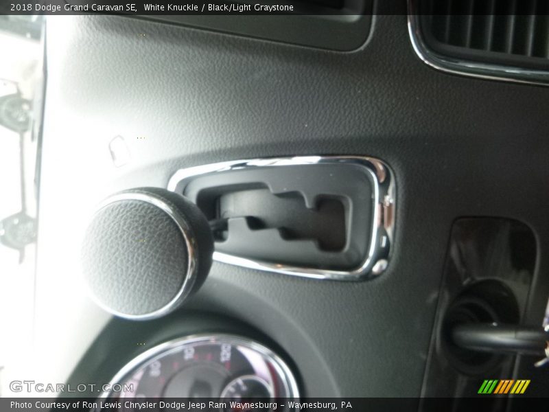 White Knuckle / Black/Light Graystone 2018 Dodge Grand Caravan SE