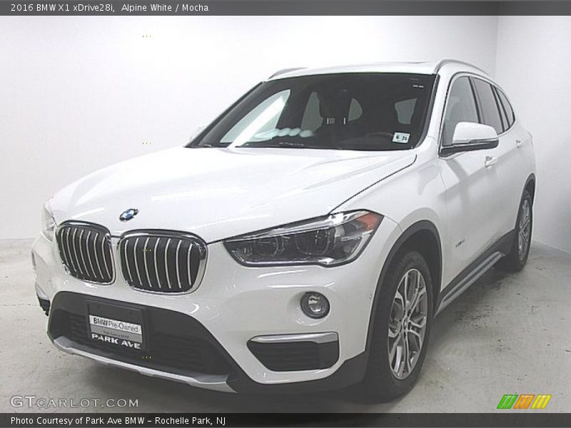 Alpine White / Mocha 2016 BMW X1 xDrive28i