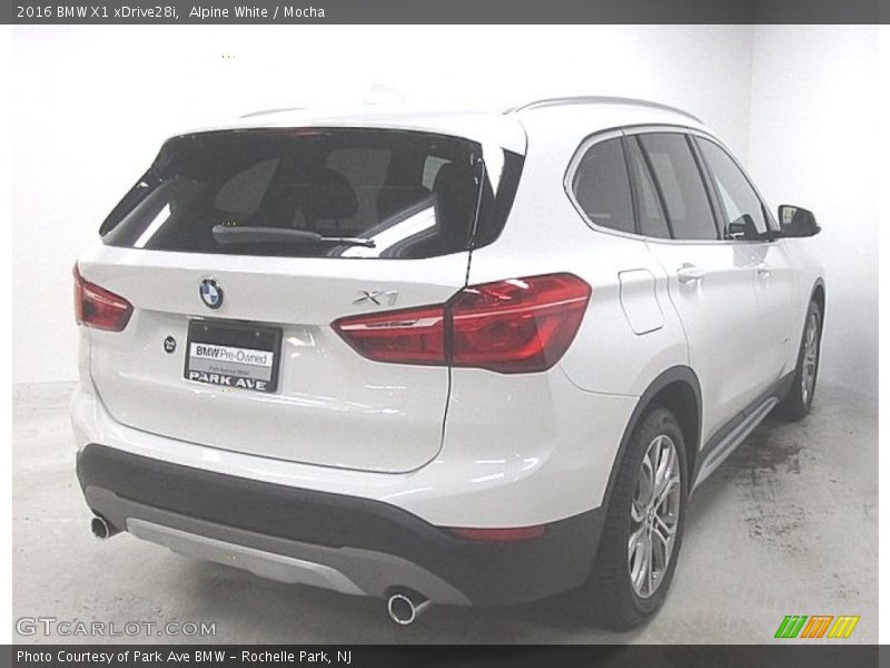 Alpine White / Mocha 2016 BMW X1 xDrive28i