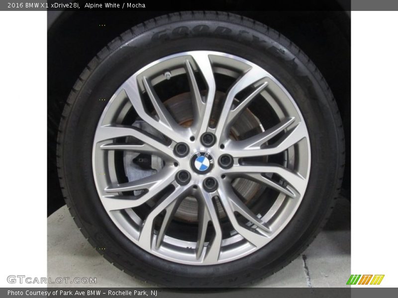 Alpine White / Mocha 2016 BMW X1 xDrive28i