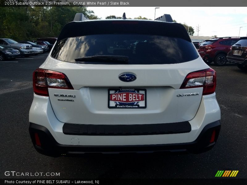 Crystal White Pearl / Slate Black 2019 Subaru Outback 2.5i Premium