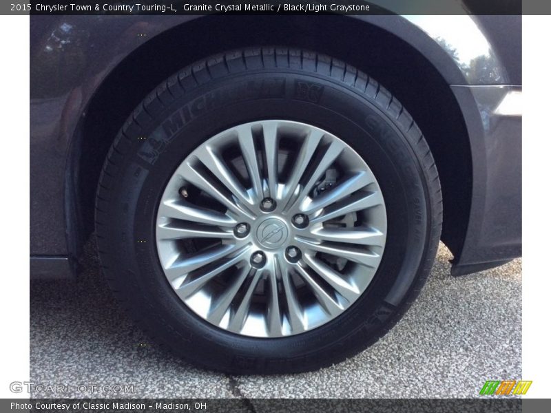 Granite Crystal Metallic / Black/Light Graystone 2015 Chrysler Town & Country Touring-L