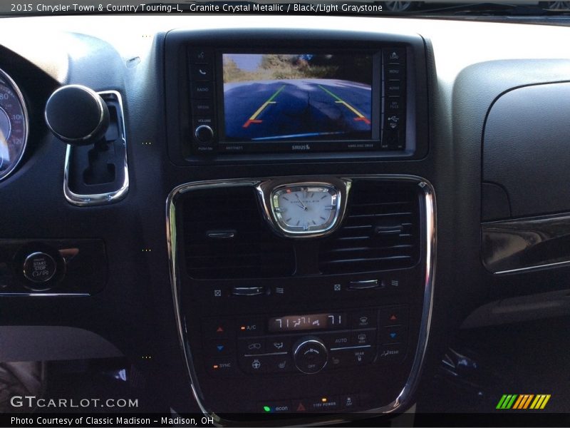 Granite Crystal Metallic / Black/Light Graystone 2015 Chrysler Town & Country Touring-L