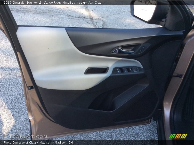 Sandy Ridge Metallic / Medium Ash Gray 2019 Chevrolet Equinox LS