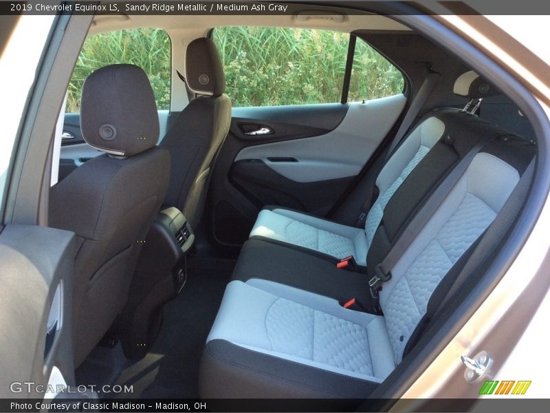 Sandy Ridge Metallic / Medium Ash Gray 2019 Chevrolet Equinox LS