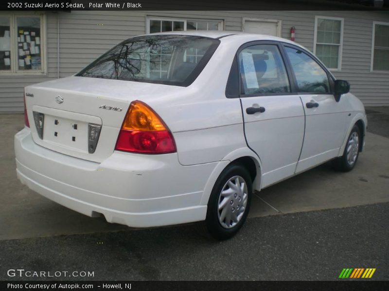 Polar White / Black 2002 Suzuki Aerio S Sedan