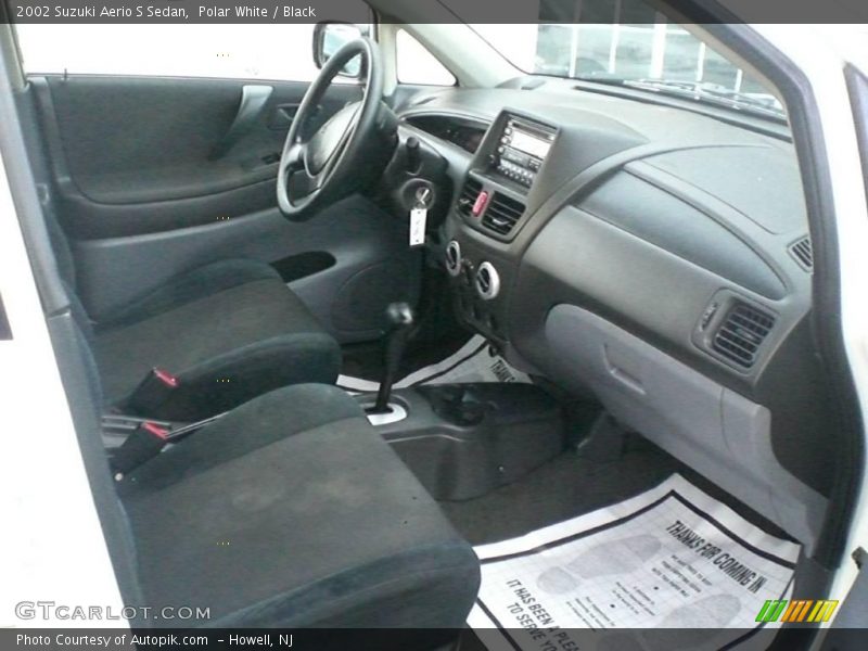 Polar White / Black 2002 Suzuki Aerio S Sedan