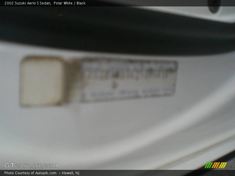 Polar White / Black 2002 Suzuki Aerio S Sedan