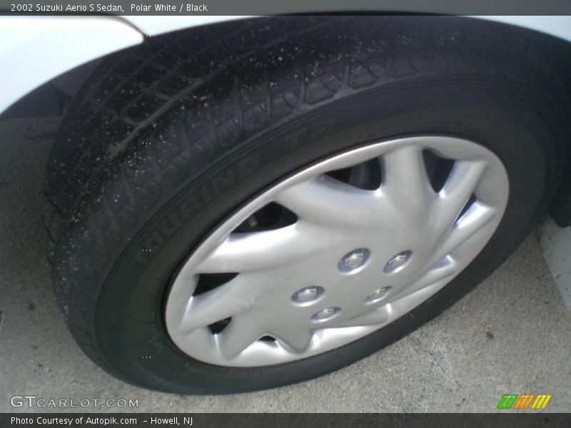 Polar White / Black 2002 Suzuki Aerio S Sedan