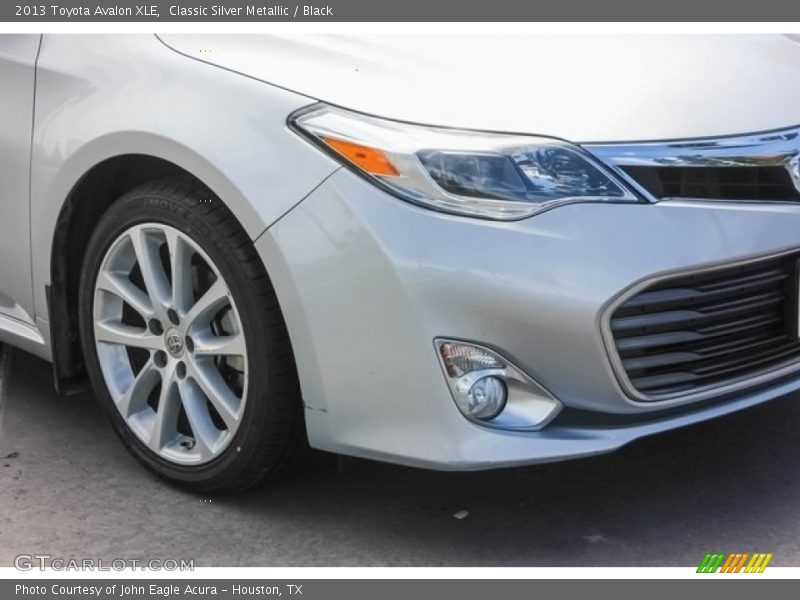 Classic Silver Metallic / Black 2013 Toyota Avalon XLE