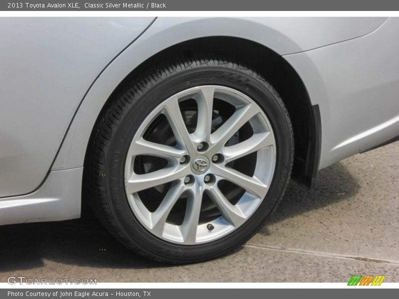 Classic Silver Metallic / Black 2013 Toyota Avalon XLE