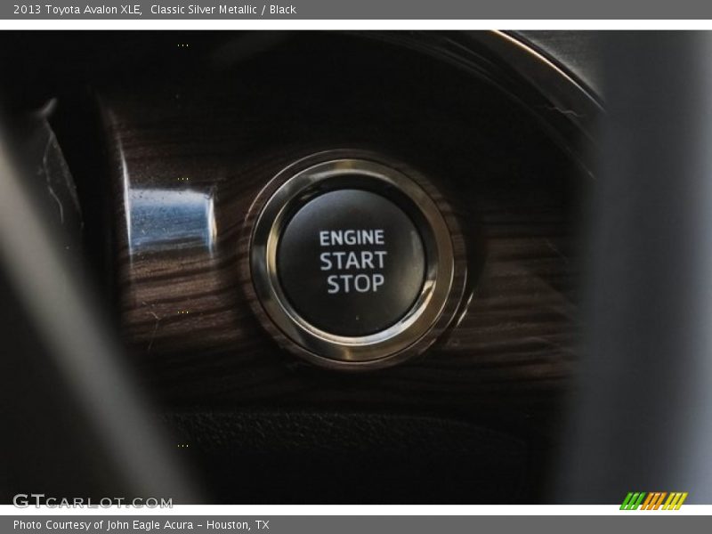 Classic Silver Metallic / Black 2013 Toyota Avalon XLE