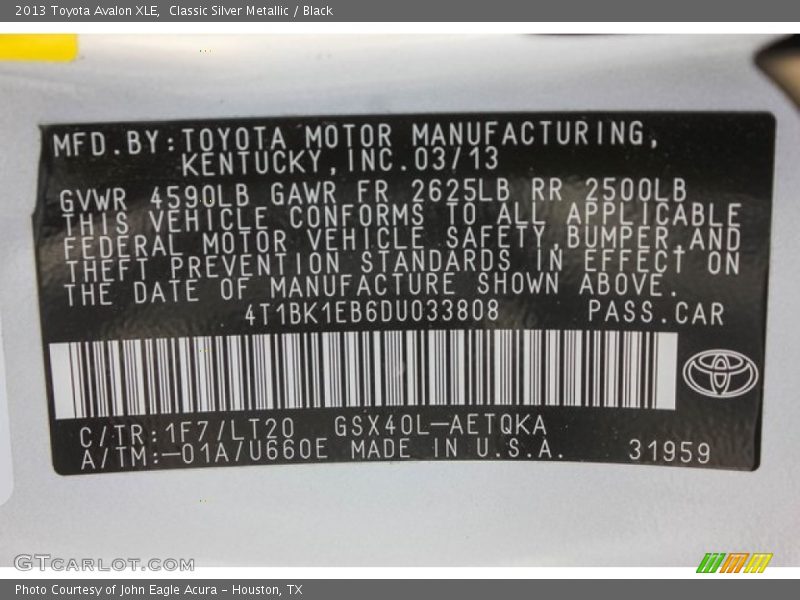 Classic Silver Metallic / Black 2013 Toyota Avalon XLE