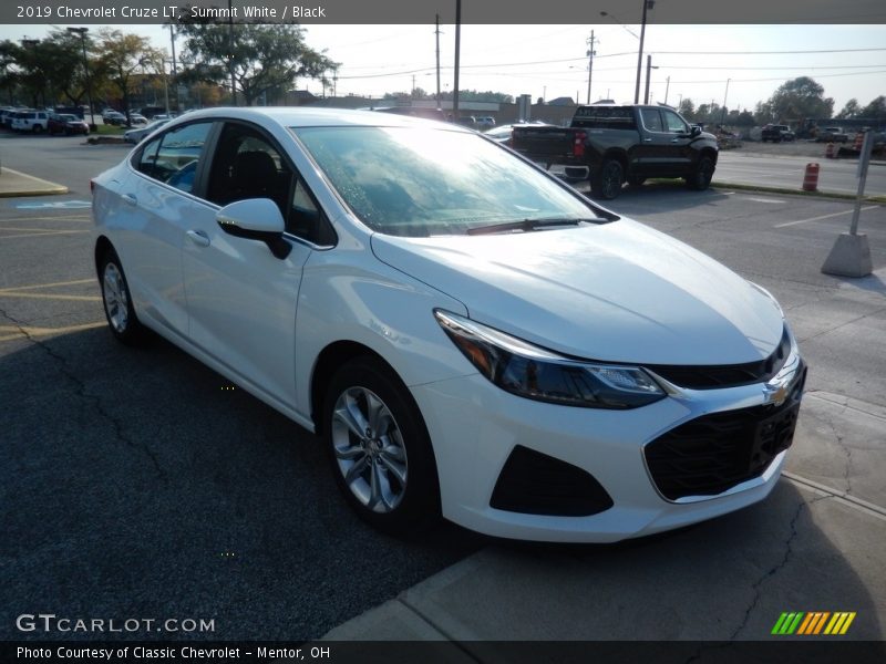 Summit White / Black 2019 Chevrolet Cruze LT