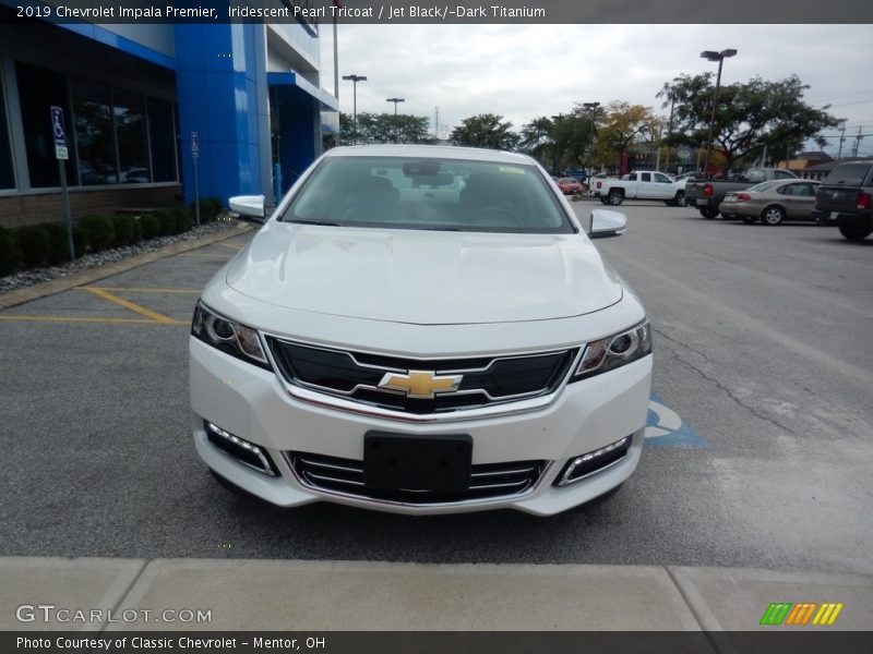 Iridescent Pearl Tricoat / Jet Black/­Dark Titanium 2019 Chevrolet Impala Premier