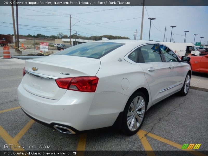 Iridescent Pearl Tricoat / Jet Black/­Dark Titanium 2019 Chevrolet Impala Premier