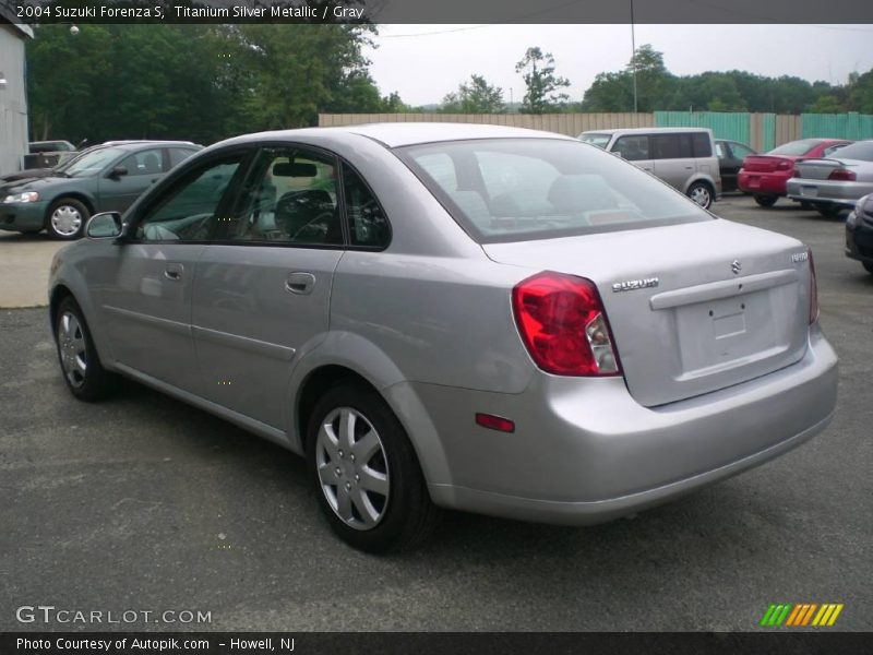 Titanium Silver Metallic / Gray 2004 Suzuki Forenza S