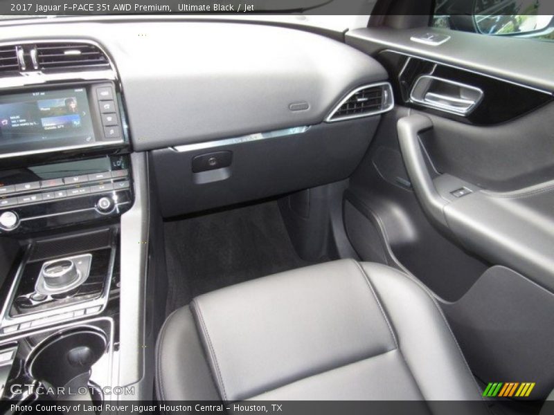 Ultimate Black / Jet 2017 Jaguar F-PACE 35t AWD Premium