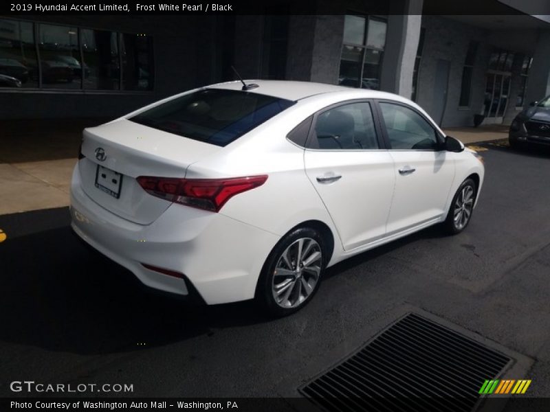 Frost White Pearl / Black 2019 Hyundai Accent Limited