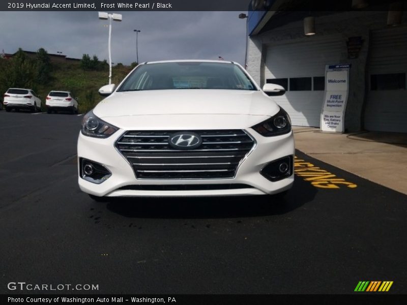 Frost White Pearl / Black 2019 Hyundai Accent Limited