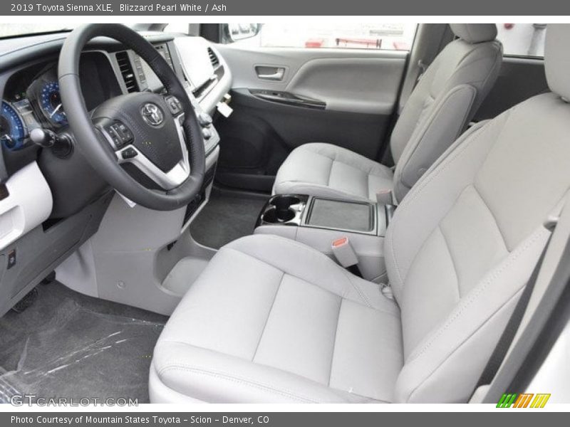 Blizzard Pearl White / Ash 2019 Toyota Sienna XLE