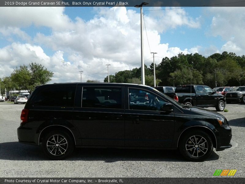 Black Onyx Crystal Pearl / Black 2019 Dodge Grand Caravan SE Plus
