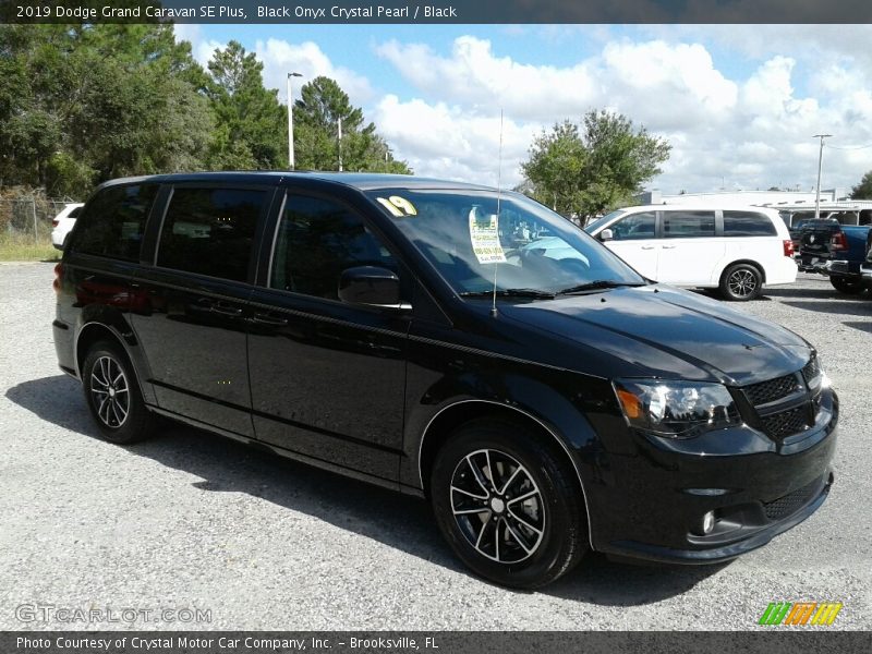 Black Onyx Crystal Pearl / Black 2019 Dodge Grand Caravan SE Plus