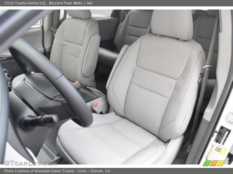 Blizzard Pearl White / Ash 2019 Toyota Sienna XLE