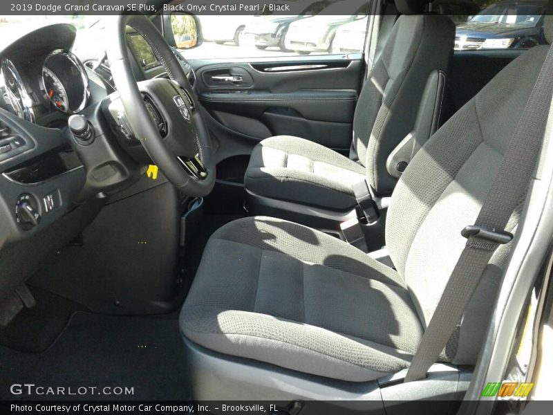 Black Onyx Crystal Pearl / Black 2019 Dodge Grand Caravan SE Plus