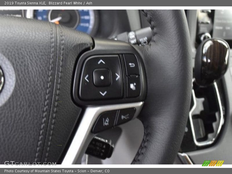 Blizzard Pearl White / Ash 2019 Toyota Sienna XLE