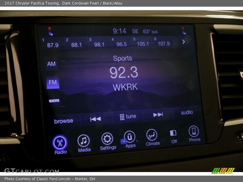Dark Cordovan Pearl / Black/Alloy 2017 Chrysler Pacifica Touring