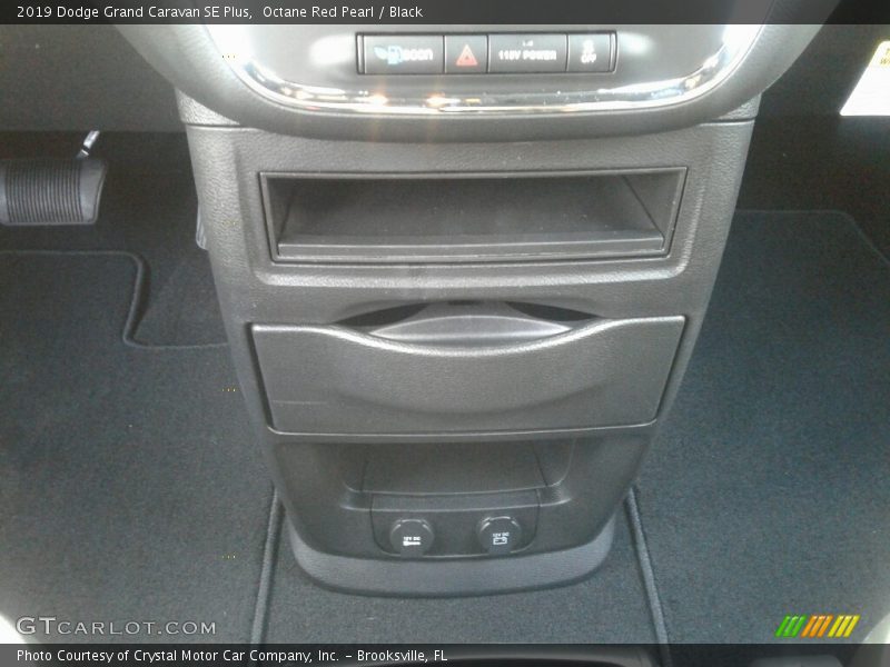 Octane Red Pearl / Black 2019 Dodge Grand Caravan SE Plus