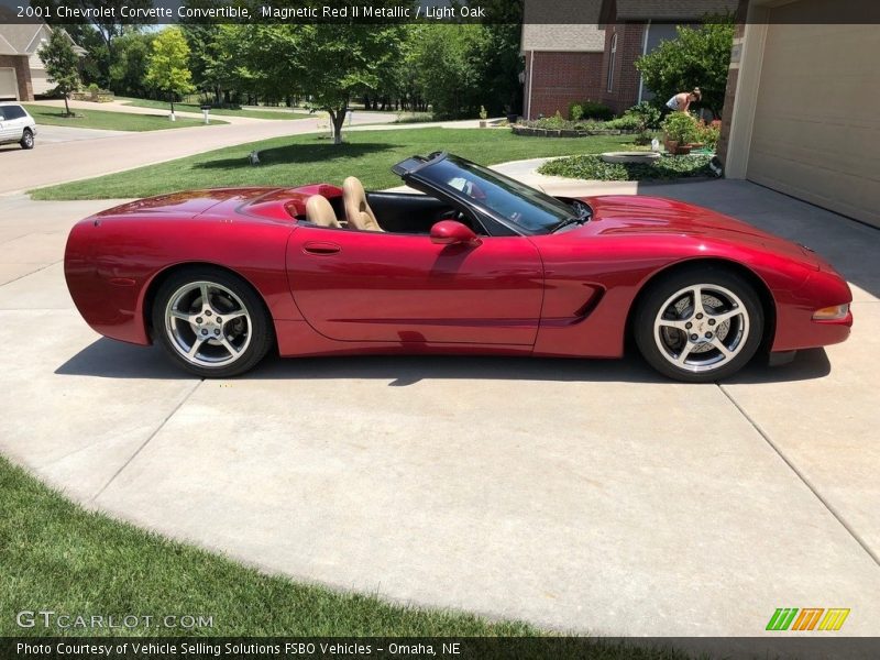 Magnetic Red II Metallic / Light Oak 2001 Chevrolet Corvette Convertible