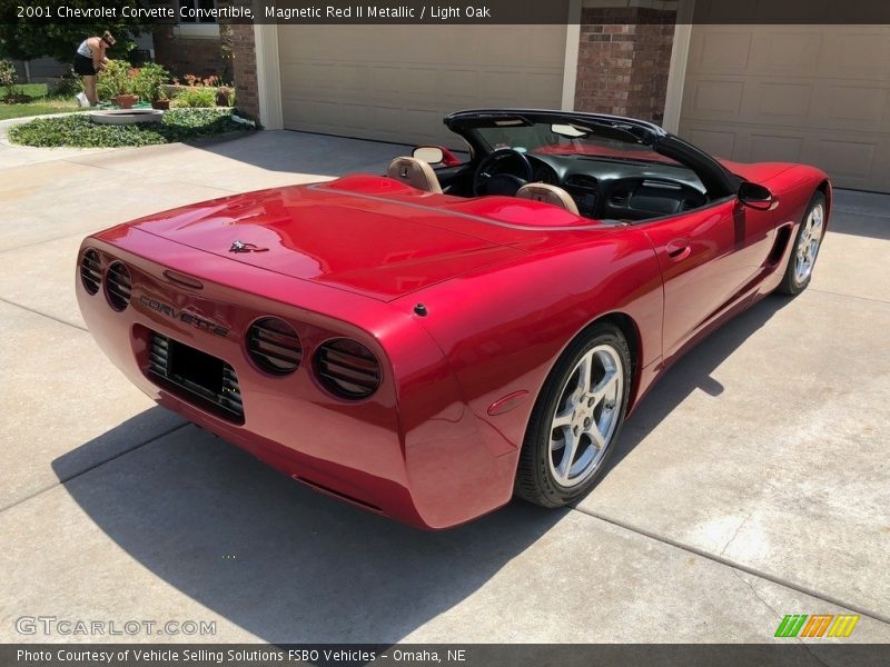 Magnetic Red II Metallic / Light Oak 2001 Chevrolet Corvette Convertible
