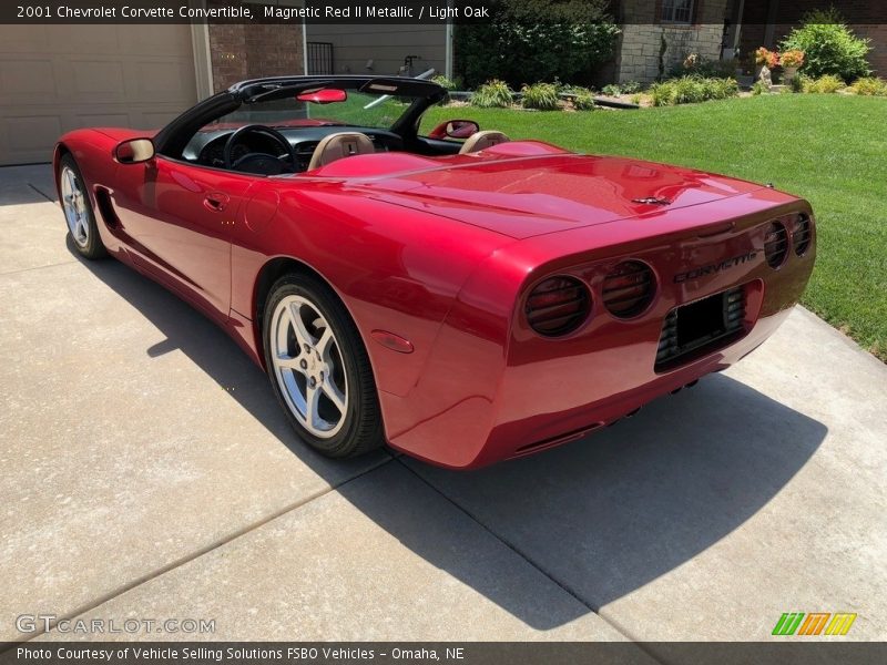 Magnetic Red II Metallic / Light Oak 2001 Chevrolet Corvette Convertible