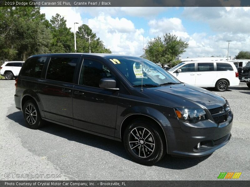 Granite Pearl / Black 2019 Dodge Grand Caravan SE Plus