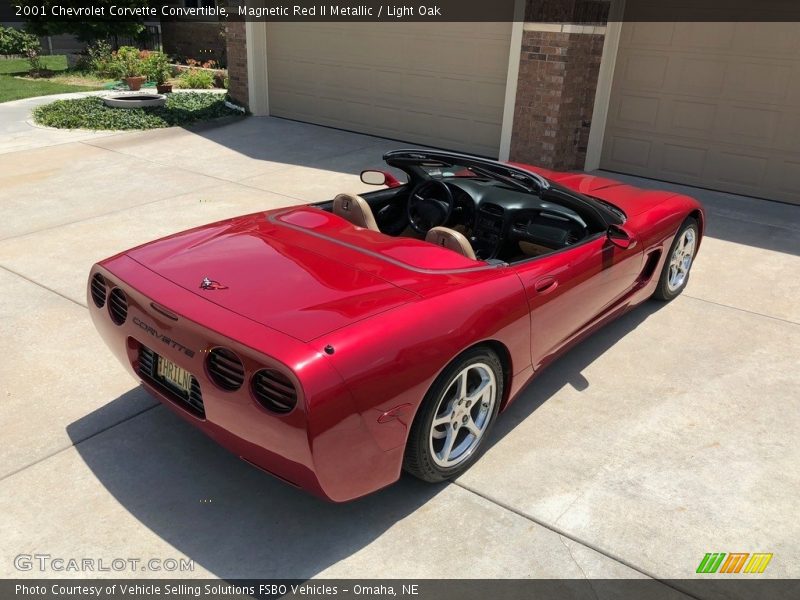 Magnetic Red II Metallic / Light Oak 2001 Chevrolet Corvette Convertible