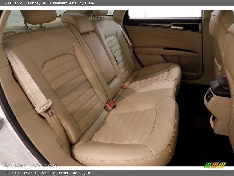 White Platinum Metallic / Dune 2015 Ford Fusion SE
