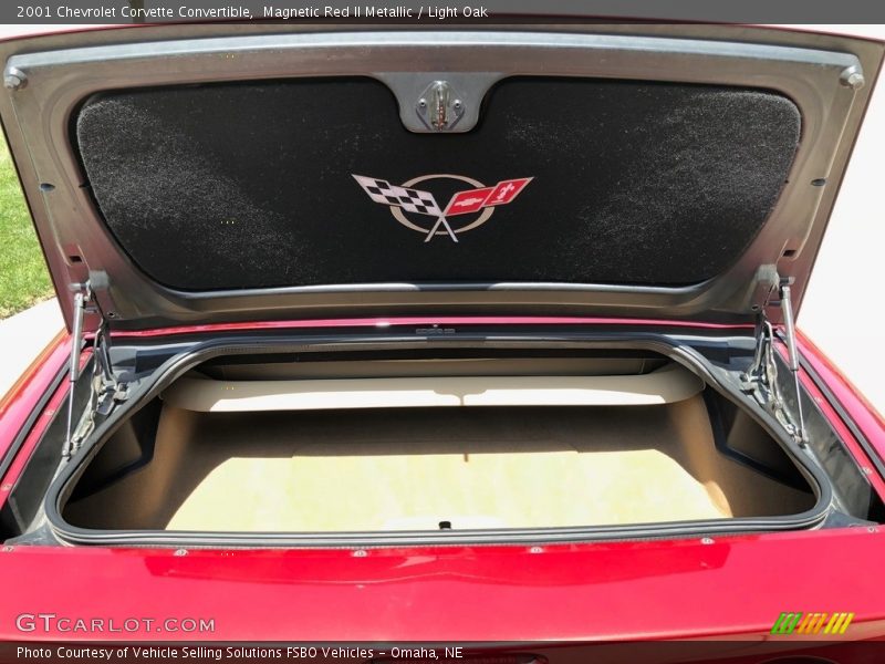Magnetic Red II Metallic / Light Oak 2001 Chevrolet Corvette Convertible