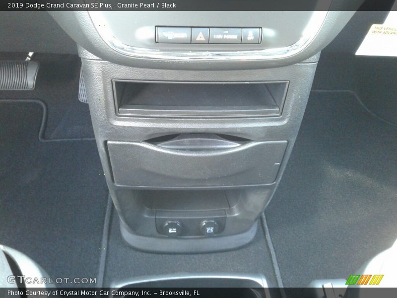 Granite Pearl / Black 2019 Dodge Grand Caravan SE Plus