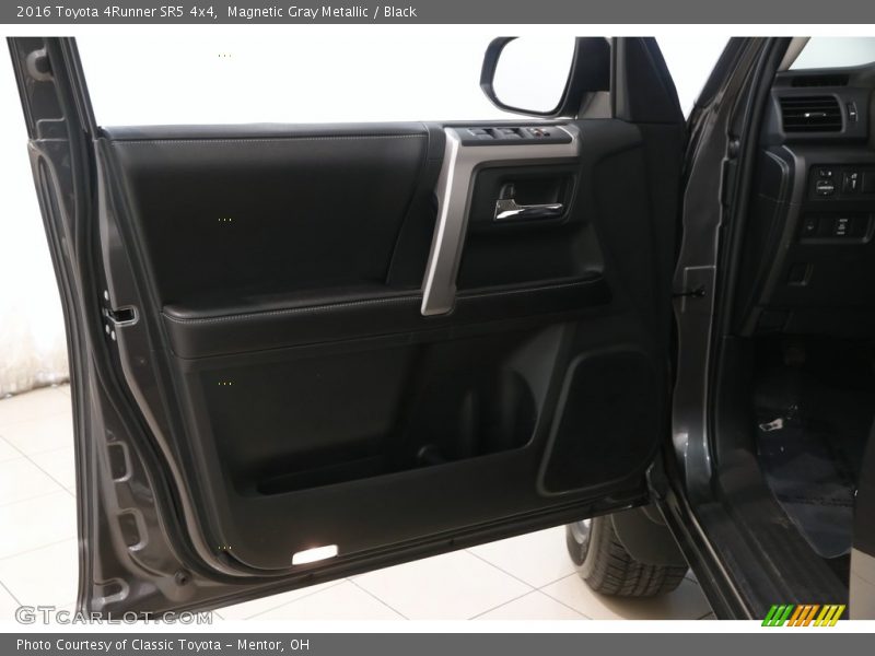 Magnetic Gray Metallic / Black 2016 Toyota 4Runner SR5 4x4