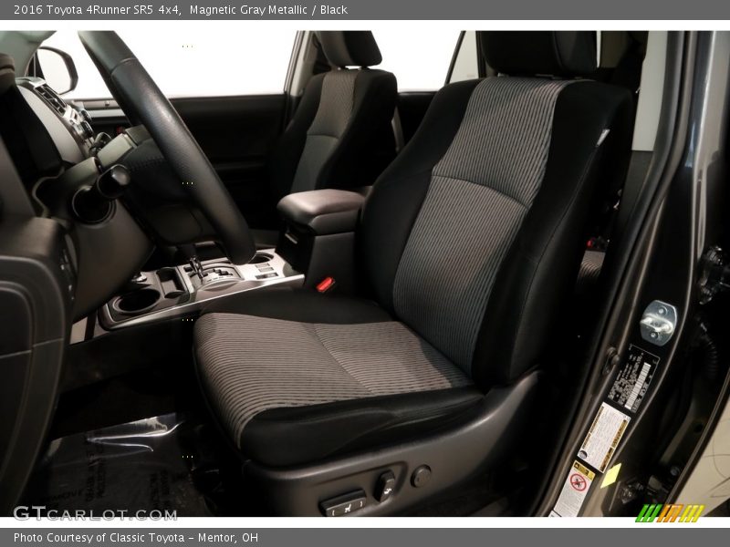 Magnetic Gray Metallic / Black 2016 Toyota 4Runner SR5 4x4