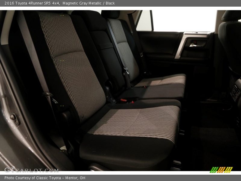 Magnetic Gray Metallic / Black 2016 Toyota 4Runner SR5 4x4