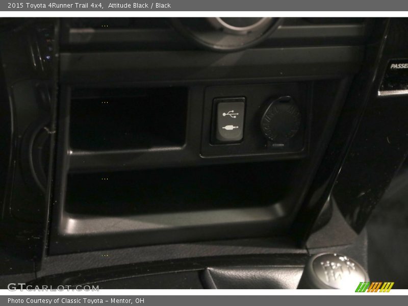 Attitude Black / Black 2015 Toyota 4Runner Trail 4x4