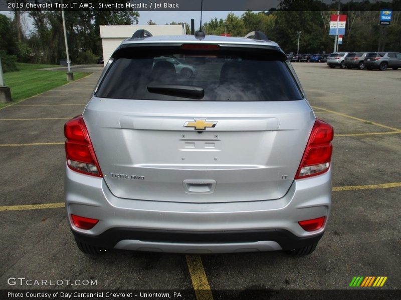 Silver Ice Metallic / Jet Black 2019 Chevrolet Trax LT AWD