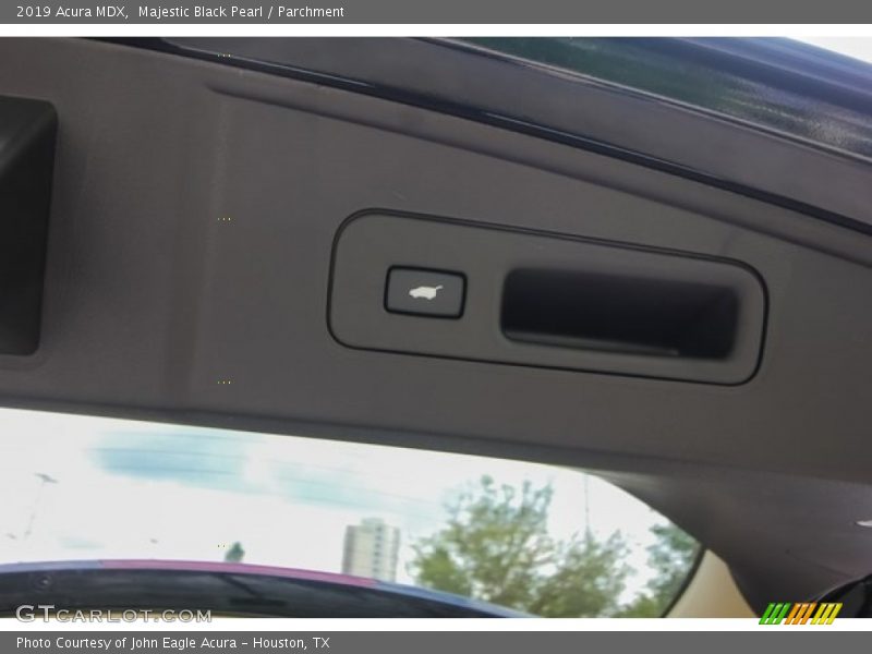 Majestic Black Pearl / Parchment 2019 Acura MDX