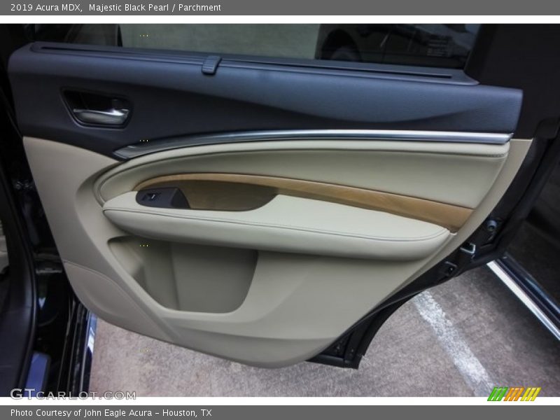 Majestic Black Pearl / Parchment 2019 Acura MDX
