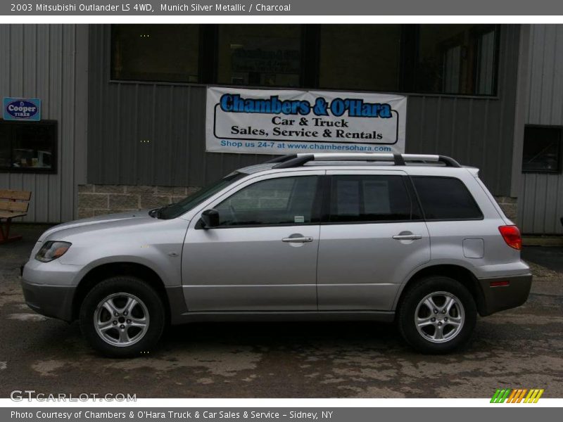 Munich Silver Metallic / Charcoal 2003 Mitsubishi Outlander LS 4WD